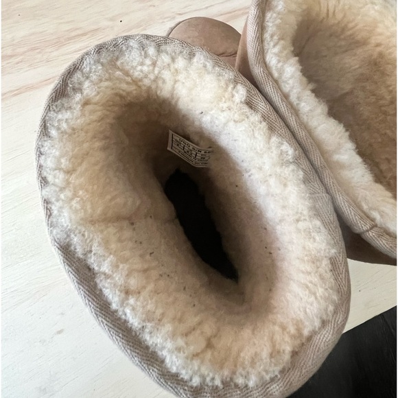 UGG Sheepskin Tan Tall Winter Boots Women’s 8 - Picture 7 of 15
